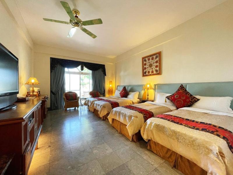 ננואן Swan Lake Villa Resort מראה חיצוני תמונה